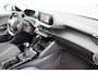Peugeot 2008 1.2 PureTech Allure Pack | Navigatie | Camera | Trekhaak | NL auto | Apple carplay | Keyless | Bluetooth | Parelmoer |