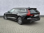 Volvo V60 2.0 B3 Momentum Business | Adaptieve Cruise Control | Parkeercamera | Harman Kardon Audio | Apple CarPlay & Android Auto | Donker Getint Glas | 18" Lichtmetalen Velgen |