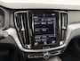 Volvo V60 2.0 B3 Momentum Business | Adaptieve Cruise Control | Parkeercamera | Harman Kardon Audio | Apple CarPlay & Android Auto | Donker Getint Glas | 18" Lichtmetalen Velgen |