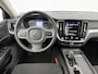 Volvo V60 2.0 B3 Momentum Business | Adaptieve Cruise Control | Parkeercamera | Harman Kardon Audio | Apple CarPlay & Android Auto | Donker Getint Glas | 18" Lichtmetalen Velgen |