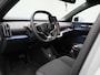 Volvo EX30 Single Motor Extended Range Plus | Achteruitrijcamera | Harman/Kardon | Stoel + Stuurverwarming | Ambiance Verlichting | Lane Assist | Apple Carplay/Android Auto | Climate Control |