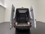 Mercedes-Benz Sprinter 317CDI L2H2 | 2800Kg Trekhaak | Navigatie | Camera | 3-Zits | Airco | Cruise | Betimmering