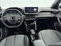 Peugeot e-2008 SUV EV 156pk 54 kWh Allure | ACCU 98% | Camera | Draadloos Carplay | Cruise Control Adaptief met Stop&Go