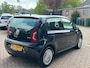 Volkswagen Up! 1.0 high up! BlueMotion 5Drs Navi Airco LM-Velgen NL-Auto NAP Dealeronderhouden!