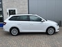 Skoda Fabia Combi 1.0 TSI Ambition / PARKEER SENSOREN/ SMARTLINK/ CRUISE CONTROL/ DAB/ AIRCO