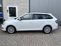 Skoda Fabia Combi 1.0 TSI Ambition / PARKEER SENSOREN/ SMARTLINK/ CRUISE CONTROL/ DAB/ AIRCO