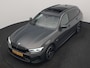 BMW 3-Serie Touring 330e M Sport PHEV 293pk Dealer O.H. | Dravitgrau | Trekhaak Af Fabriek | Panodak | Head Up | Camera | Lederen Sportstoelen Verwarmd | Sfeerverlichting | Apple Carplay | Keyless | Blis | Cruise Control | Navigatie | DAB | Plug I