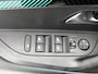 Peugeot e-2008 EV Allure Pack 50 kWh 136pk Automaat | Navigatie | Adaptieve Cruise Control | LED | Climate Control | Camera | 17"LMV | Stoelverwarming | Keyless Entry/Start |