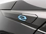 Peugeot e-2008 EV Allure Pack 50 kWh 136pk Automaat | Navigatie | Adaptieve Cruise Control | LED | Climate Control | Camera | 17"LMV | Stoelverwarming | Keyless Entry/Start |