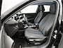 Peugeot e-2008 EV Allure Pack 50 kWh 136pk Automaat | Navigatie | Adaptieve Cruise Control | LED | Climate Control | Camera | 17"LMV | Stoelverwarming | Keyless Entry/Start |