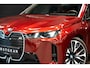 BMW iX xDrive M70 112 kWh *Panorama Sky Lounge / Bowers & Wilkins Diamond / Soft-Close / Stoelventilatie / Surround-View*