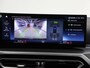 BMW 3-Serie Touring 320i | M-Pakket | Panoramadak | Trekhaak Ele.wegklapbaar | Apple CarPlay/Android Auto | Curved Display | Stuur/Stoelverwarming | Interieur Verlichting | Sportstoelen | Camera | DAB | Ele. kofferdeksel |
