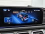 Mercedes-Benz GLE AMG 53 Hybrid 4MATIC+ Night Edition Premium Plus | Winterpakket | Remklauwen in rood | Sierelementen AMG carbon | Trekhaak | Verlichte treeplanken | MAGIC VISION CONTROL | Dashcam | 22 inch kruisspaaks lichtmetalen AMG-velgen |