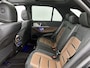 Mercedes-Benz GLE AMG 53 Hybrid 4MATIC+ Night Edition Premium Plus | Winterpakket | Remklauwen in rood | Sierelementen AMG carbon | Trekhaak | Verlichte treeplanken | MAGIC VISION CONTROL | Dashcam | 22 inch kruisspaaks lichtmetalen AMG-velgen |