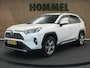 Toyota RAV4 2.0 VVT-iE First Edition - ORIGINEEL NEDERLANDSE AUTO - VASTE TREKHAAK - TREKGEWICHT 1500 KG -NAVIGATIE - ELEKTRISCHE ACHTERKLEP - PARKEERSENSOREN VOOR/ ACHTER - DODEHOEK DETECTIE - CONTINENTAL 4 SEIZOENENBANDEN - PARELMOER LAK - KEYLESS ENTRY/ START - 18 INCH LICHT METALEN VELGEN - CLIMATE CONTROL