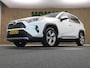 Toyota RAV4 2.0 VVT-iE First Edition - ORIGINEEL NEDERLANDSE AUTO - VASTE TREKHAAK - TREKGEWICHT 1500 KG -NAVIGATIE - ELEKTRISCHE ACHTERKLEP - PARKEERSENSOREN VOOR/ ACHTER - DODEHOEK DETECTIE - CONTINENTAL 4 SEIZOENENBANDEN - PARELMOER LAK - KEYLESS ENTRY/ START - 18 INCH LICHT METALEN VELGEN - CLIMATE CONTROL