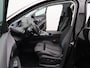 Peugeot 3008 1.6 PureTech Blue Lease Premium Elektrisch Verstelbare Stoelen | Camera | Elektrische Kofferklep | Parkeersensoren Voor en Achter | Adaptieve Cruise Control | Keyless
