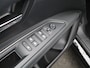 Peugeot 3008 1.6 PureTech Blue Lease Premium Elektrisch Verstelbare Stoelen | Camera | Elektrische Kofferklep | Parkeersensoren Voor en Achter | Adaptieve Cruise Control | Keyless