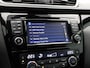Nissan Qashqai 1.6 Tekna | Climate control | Panoramadak | Rondomzicht camera | Trekhaak | Stoelverwarming | Half leder | Lichtmetalen velgen |