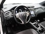 Nissan Qashqai 1.6 Tekna | Climate control | Panoramadak | Rondomzicht camera | Trekhaak | Stoelverwarming | Half leder | Lichtmetalen velgen |