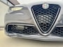 Alfa Romeo Giulia 2.0T Super Veloce Tuning 310PK | Full Carbon | Leer | Appel-Android | 19" Breedset || Schakelflippers | Xenon |