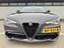 Alfa Romeo Giulia 2.0T Super Veloce Tuning 310PK | Full Carbon | Leer | Appel-Android | 19" Breedset || Schakelflippers | Xenon |
