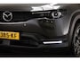 Mazda MX-30 e-SkyActiv 145 Luxury 36 kWh | SOH 95% | STUURVERWARMING | HEAD UP | DAB | APPLE | CAMERA