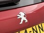 Peugeot 2008 SUV Signature 110pk | Lage kilometerstand! | Navigatie | Airco | Cruise Control | Parkeersensoren | DAB+ radio | Apple Carplay / Android Auto | Bluetooth | Regensensor | Automatisch dimlicht | Elektrisch inklapbare spiegels | Donker getint glas | Dealeronderhouden |