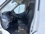 Ford Transit 2.0 TDCI 130PK L2H2 Airco Cruise Control Parkeersensoren Stoelverwarming Zwaailampen Kastwand Inbouw