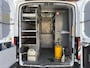 Ford Transit 2.0 TDCI 130PK L2H2 Airco Cruise Control Parkeersensoren Stoelverwarming Zwaailampen Kastwand Inbouw