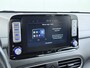 Hyundai Kona Electric EV 64kWh 204pk Premium Warmtepomp Leer Head-Up Display Apple Carplay Android Navi Camera Elektr.Stoelen+Verwarmd+Ventilatie Adaptive Cruise/Stop&Go Led Keyless DAB+ Verwarmd Stuur Pdc Subwoofer Bluetooth Dodehoek detector Privacy Glas Rijstrooksensor Origineel Nederlandse EV