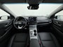 Hyundai Kona Electric EV 64kWh 204pk Premium Warmtepomp Leer Head-Up Display Apple Carplay Android Navi Camera Elektr.Stoelen+Verwarmd+Ventilatie Adaptive Cruise/Stop&Go Led Keyless DAB+ Verwarmd Stuur Pdc Subwoofer Bluetooth Dodehoek detector Privacy Glas Rijstrooksensor Origineel Nederlandse EV