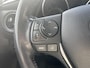 Toyota Auris 1.8 Hybrid Dynamic / Panoramadak / Cruise Control / Electronic Climate Control / Navigatie / Bluetooth / Lichtmetalen Velgen 16" / Achteruitrij Camera /