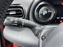 Toyota Yaris 1.5 Hybrid Launch Edition | Navigatie | JBL | Head-up Display | Half lederen bekleding | Trekhaak | *