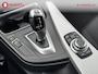 BMW 3-Serie 320i Upgrade Edition Automaat | Navigatie | Cruise Control | PDC