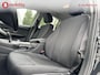 BMW 3-Serie 320i Upgrade Edition Automaat | Navigatie | Cruise Control | PDC