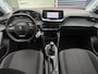 Peugeot 2008 1.2 PureTech Active Pack | Trekhaak | Navigatie | Climate Control | Cruise Control | Navigatie | Lichtmetalen velgen met Allseason banden | DAB | Apple Carplay/Android Auto |