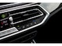 BMW X5 xDrive45e M-Sport High Executive | Luchtvering | M-Sportstoelen | Stoelventilatie | Memory | Sky Lounge | HUD | Harman/Kardon | Trekhaak | ACC | Surround Camera | Sfeerverlichting |