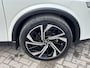 Nissan Qashqai 1.3 MHEV Xtronic Tekna Plus / Origineel NL / Panorama Dak / Apple Carplay&Android Auto / Stoel-,Stuur En Vooruitverwarming / 1800 kg trekken / Massage Functie Voorstoelen / Lane Assist / Cruise Control / 360 Camera / Head-Up Display / Bose Audio Systeem / Navigatie /