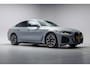 BMW i4 eDrive40 M-Sport shadow 84 kWh 3-Fase [ Leder Stoelverwarming Trekhaak Navi Sfeerverlichting Apple / Android ]