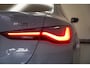 BMW i4 eDrive40 M-Sport shadow 84 kWh 3-Fase [ Leder Stoelverwarming Trekhaak Navi Sfeerverlichting Apple / Android ]