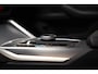 BMW i4 eDrive40 M-Sport shadow 84 kWh 3-Fase [ Leder Stoelverwarming Trekhaak Navi Sfeerverlichting Apple / Android ]