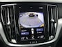 Volvo V60 2.0 B3 Momentum Business | TREKHAAK | ADAPTIVE CRUISE | STUUR+STOELVERWARMING | CAMERA | PARKEERSENSOREN V+A | NAVI | APPLE CARPLAY / ANDRIOD AUTO | LMV 17" | LEDER |