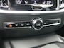 Volvo V60 2.0 B3 Momentum Business | TREKHAAK | ADAPTIVE CRUISE | STUUR+STOELVERWARMING | CAMERA | PARKEERSENSOREN V+A | NAVI | APPLE CARPLAY / ANDRIOD AUTO | LMV 17" | LEDER |