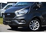 Ford Transit Custom 300 2.0 TDCI L2H1 Limited Camera, Cruise, Carplay, 2 x Schuifdeur, Trekhaak, 130pk, Stoelverwarming, Multimedia, Uniek!