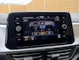 Volkswagen T-Roc 1.0 TSI Life Business Trekhaak | Stoelverwarming | Climate control | Cruise control adaptief | LED verlichting | DAB radioontvangst | Apple CarPlay/Android Auto | Achteruitrijcamera | Parkeersensoren voor en achter