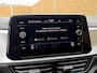 Volkswagen T-Roc 1.0 TSI Life Business Trekhaak | Stoelverwarming | Climate control | Cruise control adaptief | LED verlichting | DAB radioontvangst | Apple CarPlay/Android Auto | Achteruitrijcamera | Parkeersensoren voor en achter