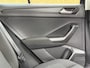 Volkswagen T-Roc 1.0 TSI Life Business Trekhaak | Stoelverwarming | Climate control | Cruise control adaptief | LED verlichting | DAB radioontvangst | Apple CarPlay/Android Auto | Achteruitrijcamera | Parkeersensoren voor en achter