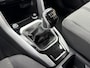 Volkswagen T-Roc 1.0 TSI Life Business Trekhaak | Stoelverwarming | Climate control | Cruise control adaptief | LED verlichting | DAB radioontvangst | Apple CarPlay/Android Auto | Achteruitrijcamera | Parkeersensoren voor en achter