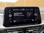 Volkswagen T-Roc 1.0 TSI Life Business Trekhaak | Stoelverwarming | Climate control | Cruise control adaptief | LED verlichting | DAB radioontvangst | Apple CarPlay/Android Auto | Achteruitrijcamera | Parkeersensoren voor en achter
